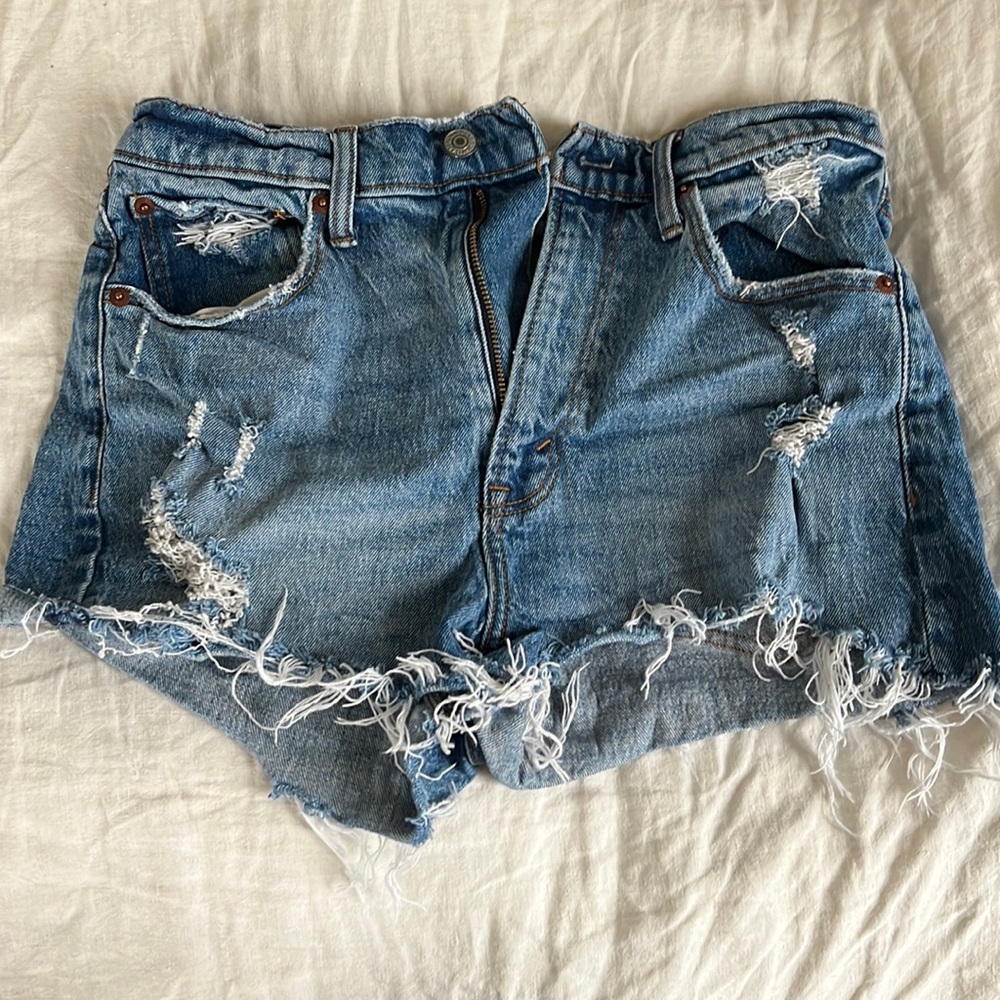 Abercrombie & Fitch Mom Short High Rise Size 27/4